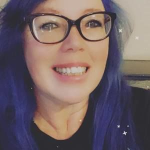 Meet your Posher, Leeann